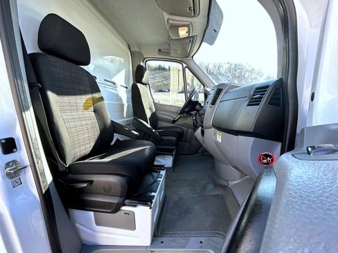 Used 2016 Mercedes-Benz Sprinter 3500 image 16