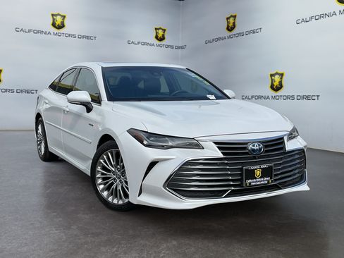Used 2021 Toyota Avalon Limited w/ Advanced Safety Package FWD image 3