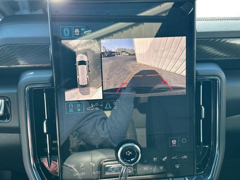 New 2026 GMC Yukon XL AT4 w/ AT4 Premium Package image 30