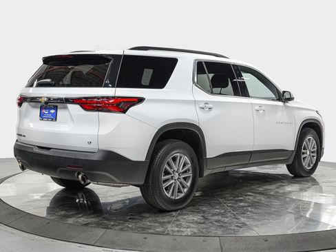 Used 2023 Chevrolet Traverse LT w/ Rear Camera Mirror Package image 7