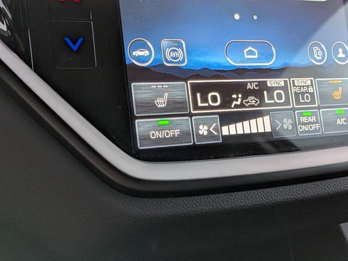 Used 2025 Subaru Ascent Onyx Edition AWD/4WD image 32