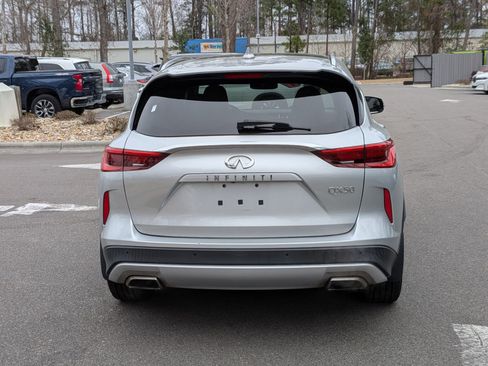 Used 2019 INFINITI QX50 Essential w/ Premium Heat Package image 4