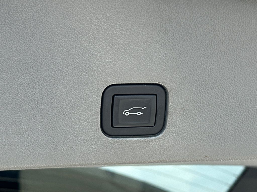 Certified 2023 Cadillac XT6 Premium Luxury w/ Technology Package AWD/4WD image 19