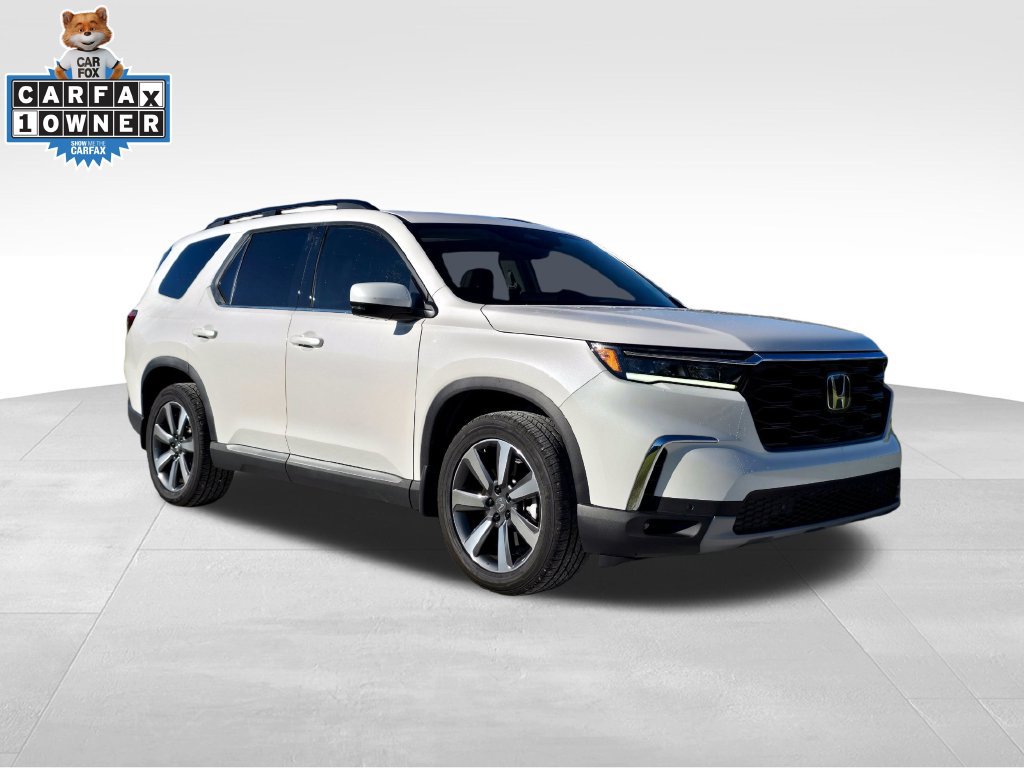 Used 2025 Honda Pilot Touring image 9