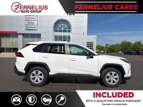 Used 2024 Toyota RAV4 LE AWD/4WD image 6