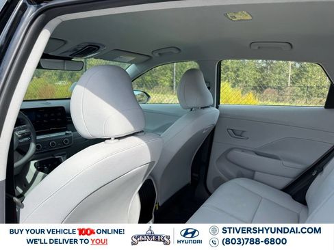 Used 2026 Hyundai Kona SE FWD image 18