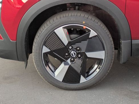 New 2026 Nissan Kicks SR FWD image 9