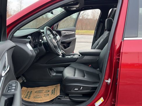 Used 2024 Cadillac XT6 Luxury image 14