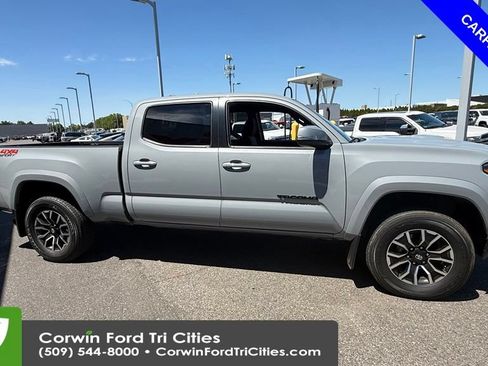 Used 2020 Toyota Tacoma TRD Sport w/ Technology Package AWD/4WD image 4