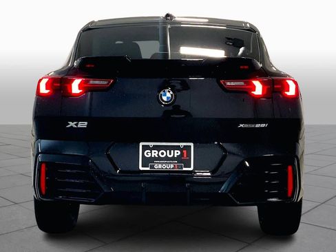 New 2026 BMW X2 xDrive28i w/ Technology Package AWD/4WD image 4