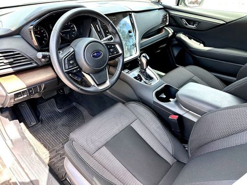 Used 2022 Subaru Outback Premium image 11