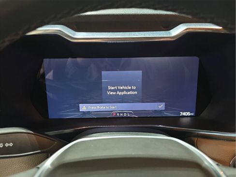 Used 2024 GMC Canyon Denali image 11