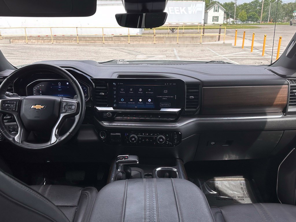 Used 2023 Chevrolet Silverado 1500 High Country w/ Technology Package AWD/4WD image 41