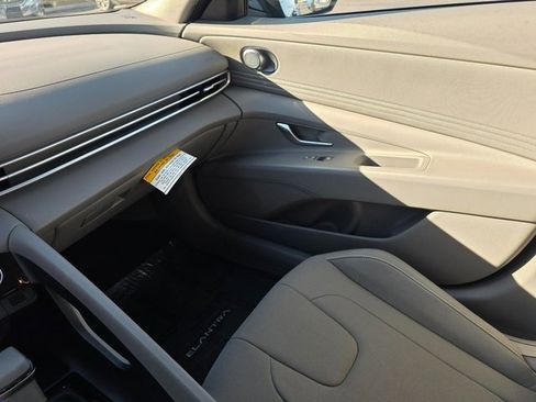 Certified 2025 Hyundai Elantra Sport image 28