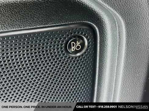 Used 2020 Ford Escape Titanium FWD image 19