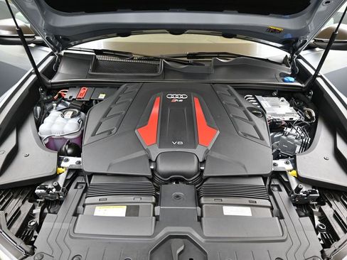 Used 2025 Audi RS Q8 performance w/ RS Design Package - Red image 10