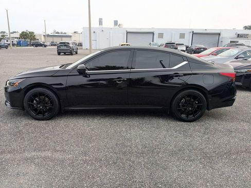 Used 2023 Nissan Altima 2.5 SR w/ SR Premium Package FWD image 7