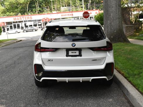 Used 2023 BMW X1 xDrive28i w/ Premium Package AWD/4WD image 6