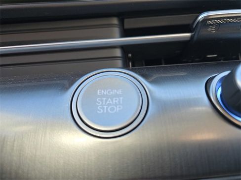 New 2024 Hyundai Kona SEL w/ Convenience Package image 17