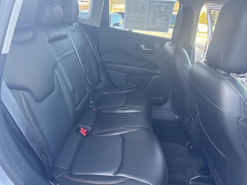 Used 2018 Jeep Compass Limited w/ Navigation Group image 18