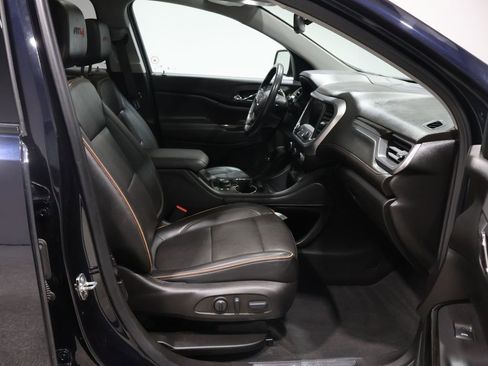 Used 2023 GMC Acadia SLT w/ Preferred Package image 28