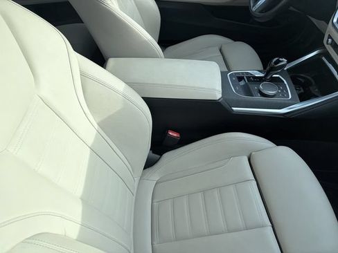 Used 2022 BMW 430i Convertible w/ M Sport Package RWD image 4