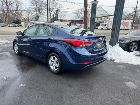 Used 2015 Hyundai Elantra SE image 3