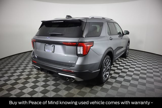 Certified 2025 Ford Explorer Platinum w/ Ultimate Package AWD/4WD image 4