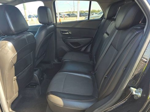 Used 2019 Chevrolet Trax LT w/ LT Convenience Package image 10