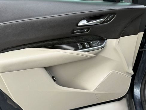 Used 2020 Cadillac XT4 Premium Luxury w/ Driver Awareness Package image 13