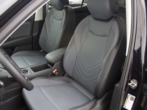 New 2026 Volkswagen Tiguan SE AWD/4WD image 12