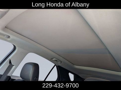 Used 2019 Chevrolet Equinox Premier AWD/4WD image 16