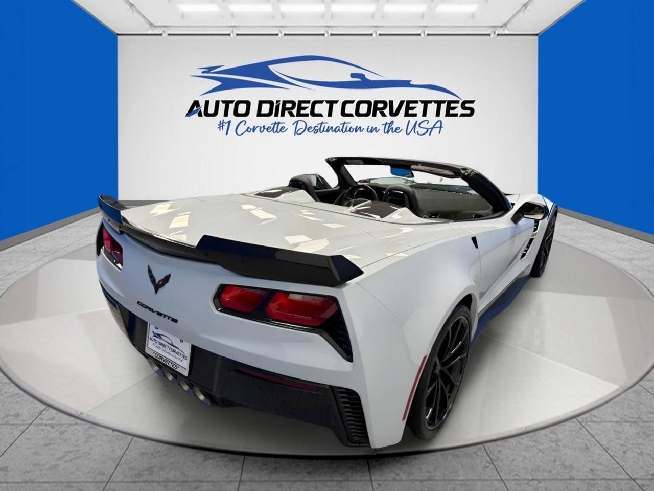 Used 2018 Chevrolet Corvette Grand Sport w/ Carbon 65 Edition RWD image 11