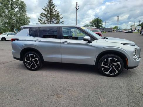 Used 2022 Mitsubishi Outlander SE FWD image 5