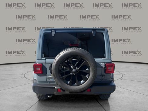 Used 2025 Jeep Wrangler Unlimited Sahara AWD/4WD image 4