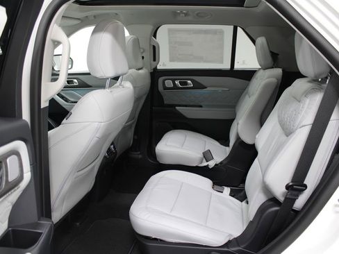 New 2026 Ford Explorer Platinum w/ LUX Leather Package image 23