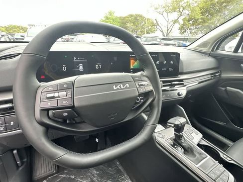 New 2026 Kia Sportage EX image 13