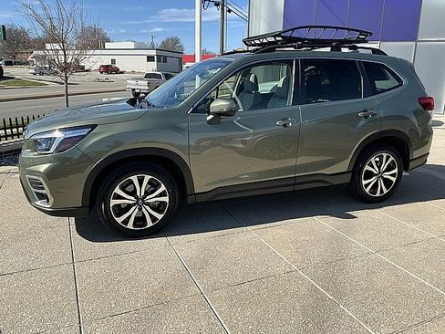 Used 2021 Subaru Forester Limited image 11