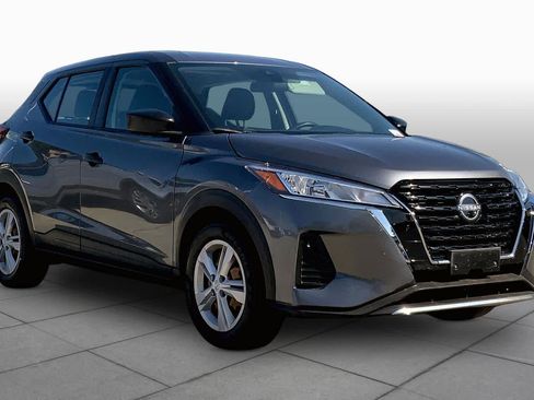 Used 2024 Nissan Kicks S FWD image 3