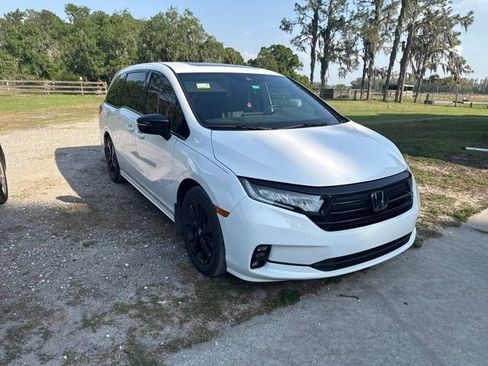 Used 2024 Honda Odyssey Sport image 4