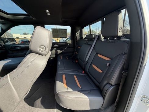 Used 2025 GMC Sierra 1500 AT4 w/ Technology Package image 27