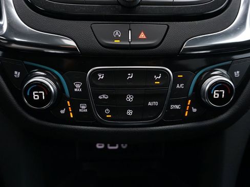 Used 2024 Chevrolet Equinox Premier AWD/4WD image 15