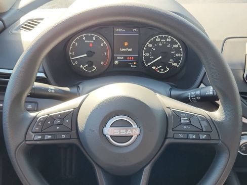 Used 2025 Nissan Altima 2.5 S FWD image 15