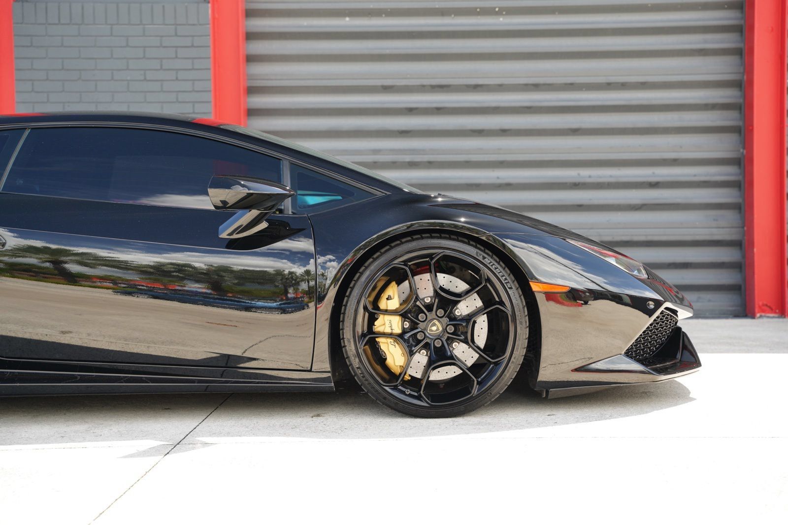 Used 2016 Lamborghini Huracan LP 610-4 AWD/4WD image 4