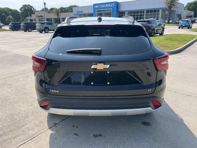 Used 2025 Chevrolet Trax LT w/ LT Convenience Package FWD image 5