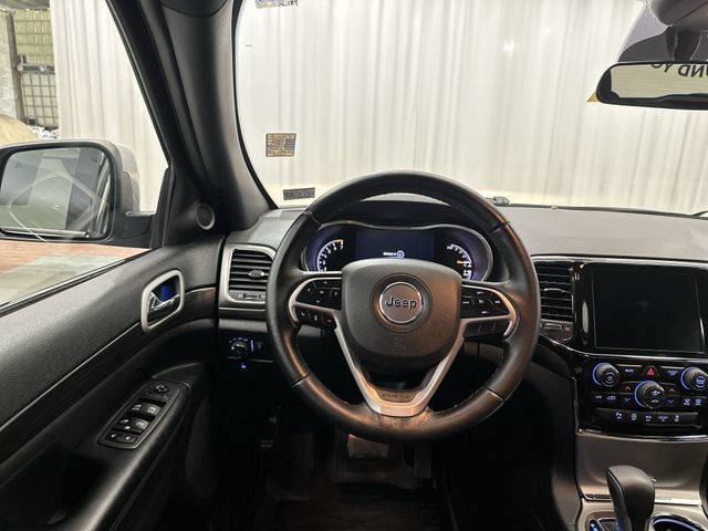 Used 2021 Jeep Grand Cherokee Laredo X AWD/4WD image 14