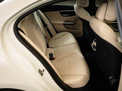 Certified 2025 Mercedes-Benz C 300 4MATIC Sedan image 36