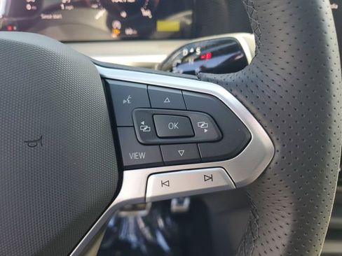 New 2026 Volkswagen Tiguan SE R-Line FWD image 22