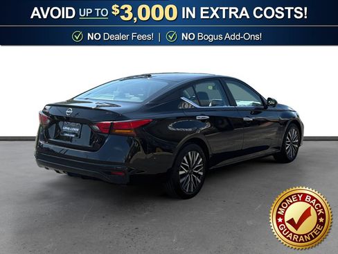 Used 2025 Nissan Altima 2.5 SV FWD image 7