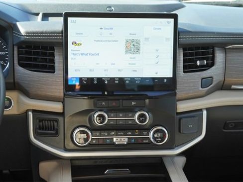 Used 2024 Ford Expedition Max Limited image 17